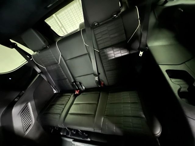 Used 2025 White Cadillac Sport Platinum image 24