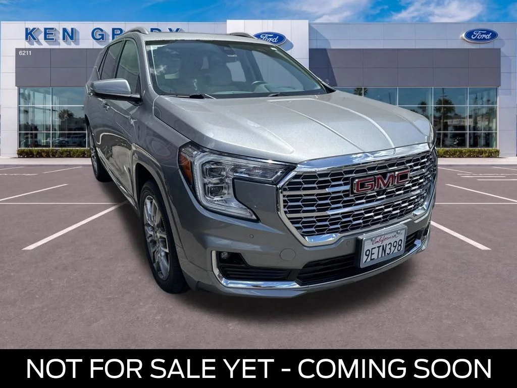 2023 GMC Terrain Denali AWD's photo