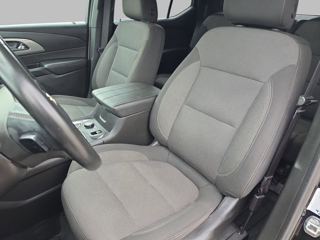 Certified Used 2023 Mosaic Black Metallic Chevrolet LT Cloth image 17