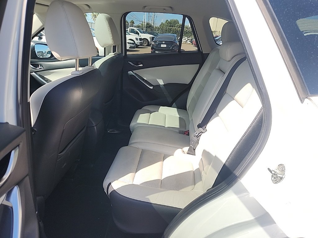 Used 2016 Crystal White Pearl Mazda Grand Touring image 18