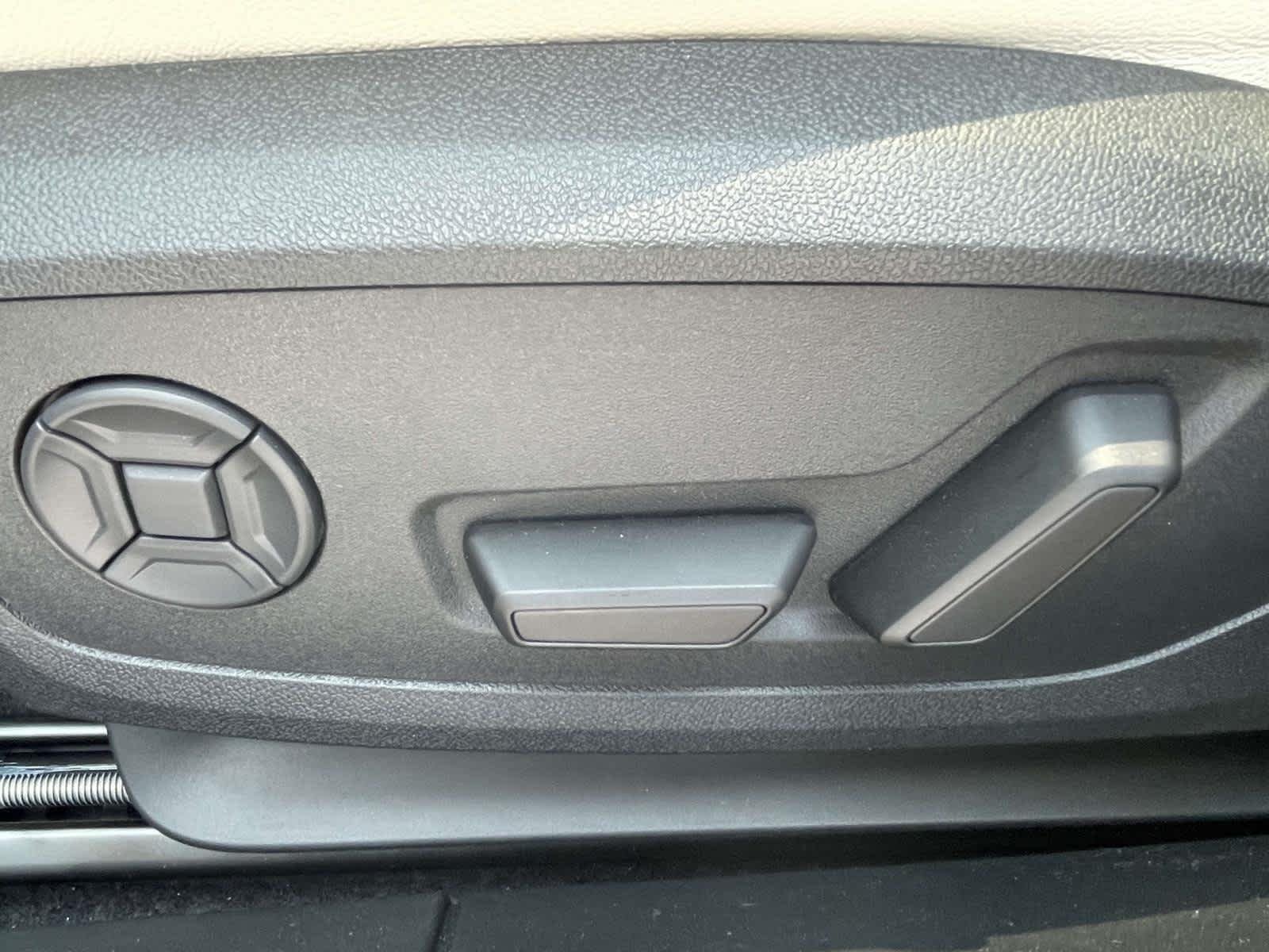 New 2026 0E0E/Black Audi Premium Plus image 17