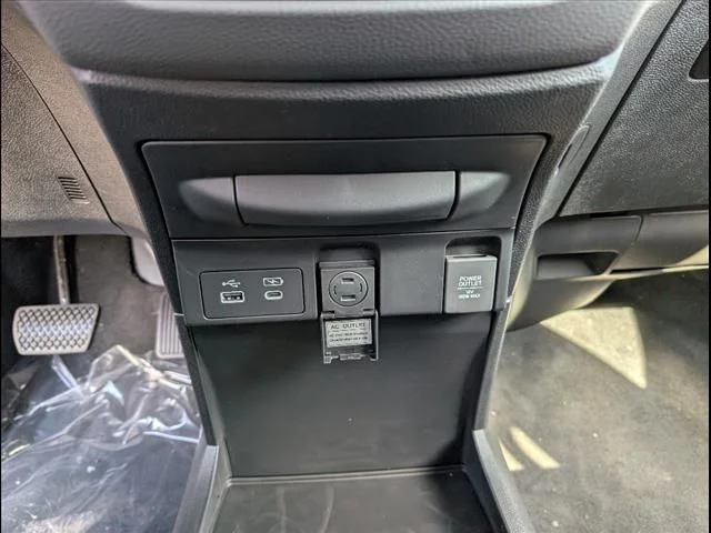 2026 Honda Odyssey Touring - Photo 12