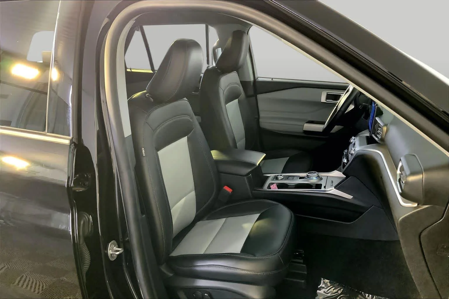 Used 2022 Agate Black Ford XLT image 8