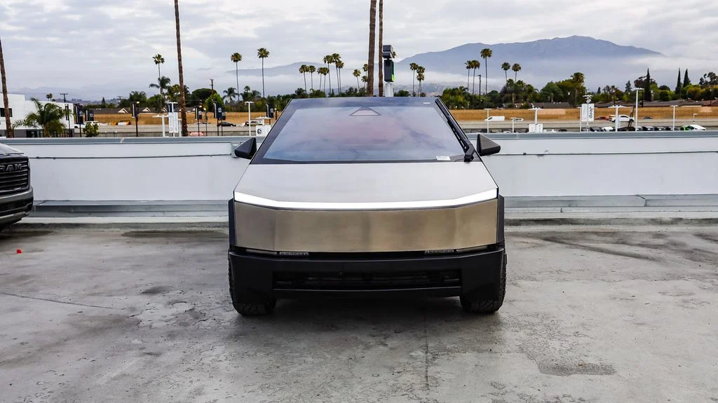 Used 2025 Tesla Cybertruck Base with VIN 7G2CEHED3SA059440 for sale in Claremont, CA