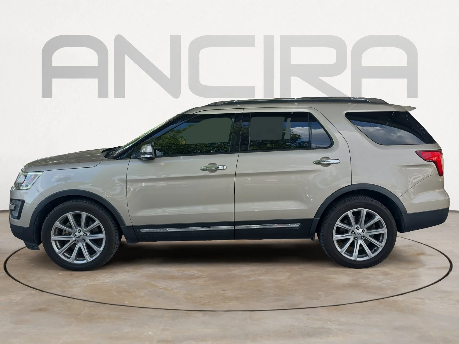 Used 2017 White Gold Metallic Ford Limited image 4
