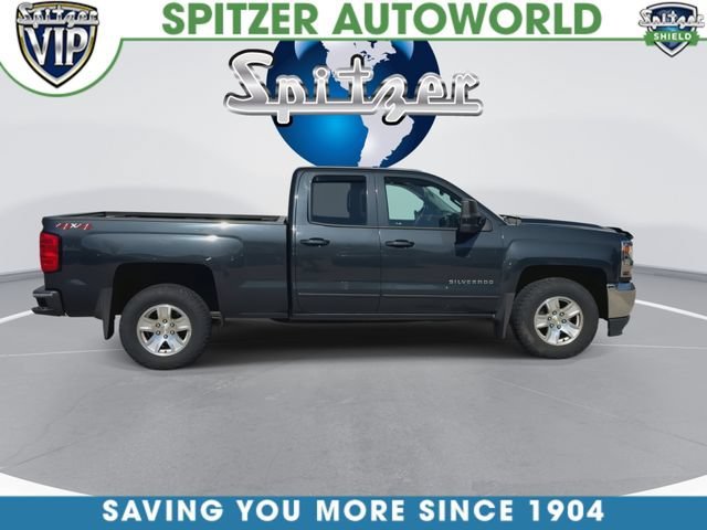 Used 2018 GRAPHITE METALLIC Chevrolet LT image 10