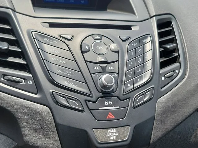 Used 2019 Ingot Silver Ford SE image 26