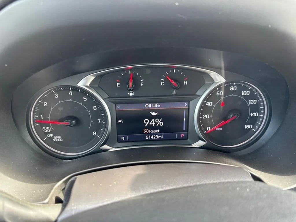 Used 2024 Summit White GMC SLT image 18