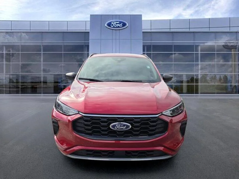 Used 2024 Rapid Red Metallic Tinted Clearcoat Ford ST-Line image 3