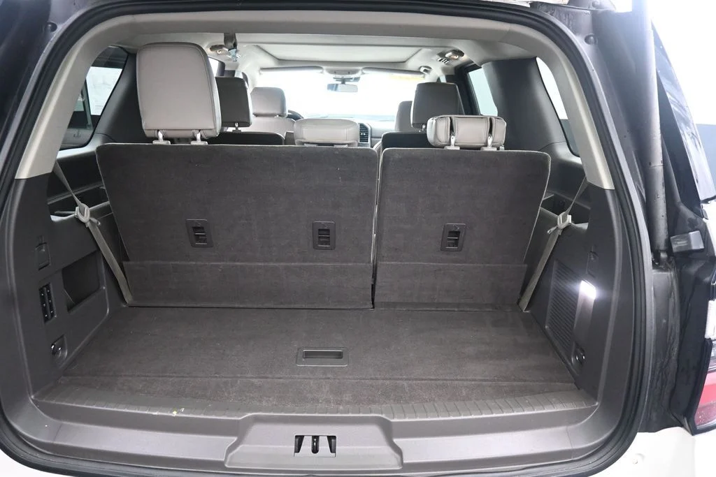 Used 2021 White Ford Limited image 23