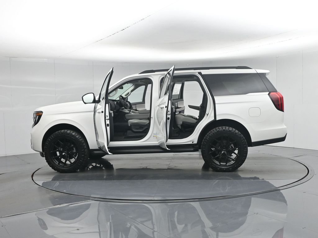 New 2026 Star White Metallic Tri-Coat Ford Active image 36