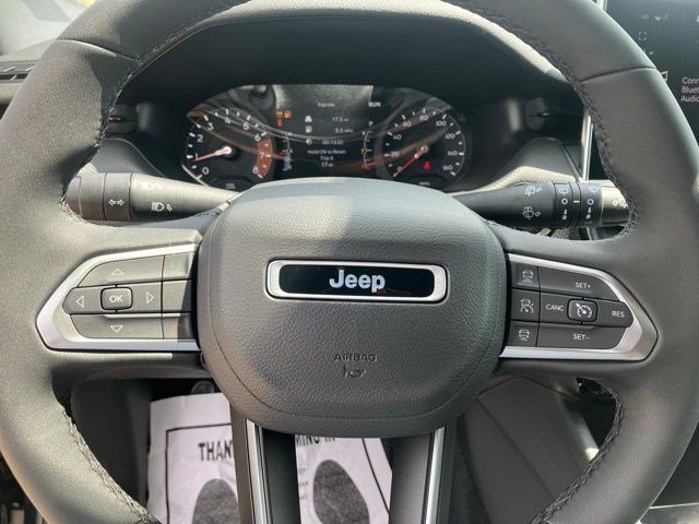 New 2026 Fathom Blue Pearl-Coat Exterior Paint Jeep Limited Altitude image 13