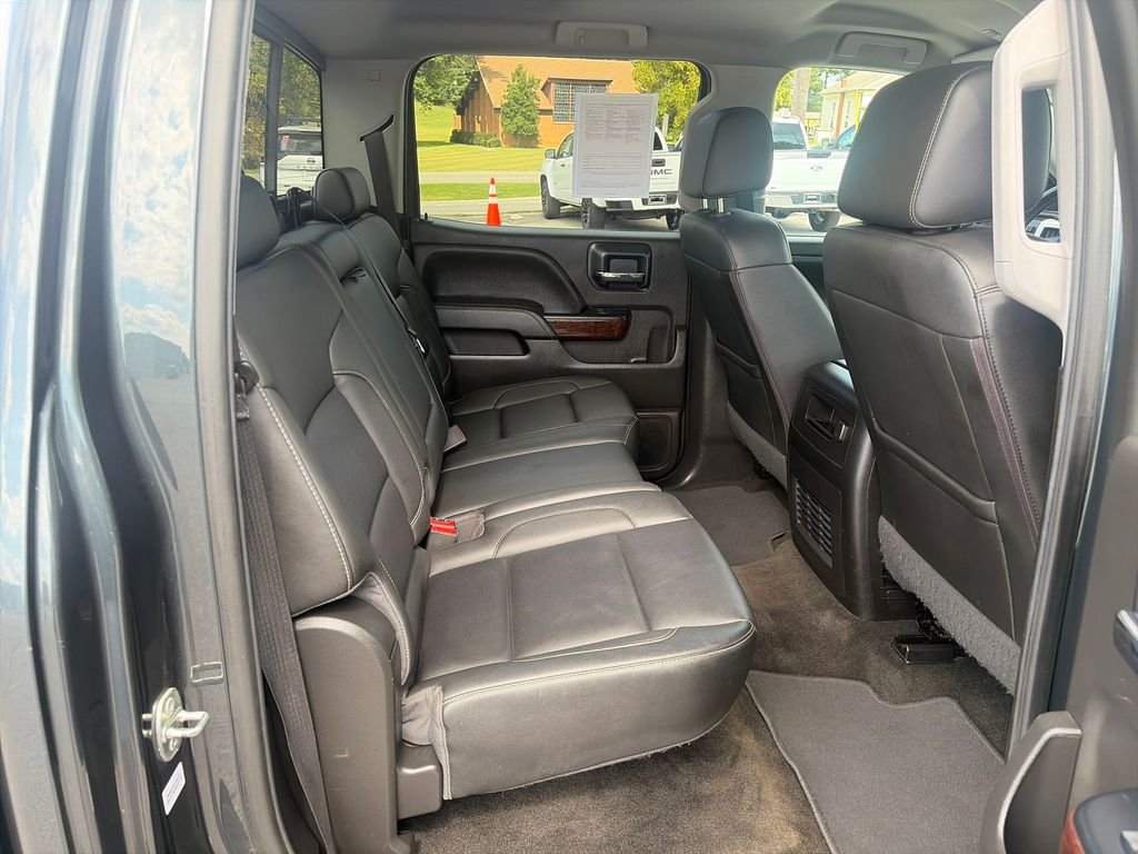 Used 2018 Gray GMC SLT image 40