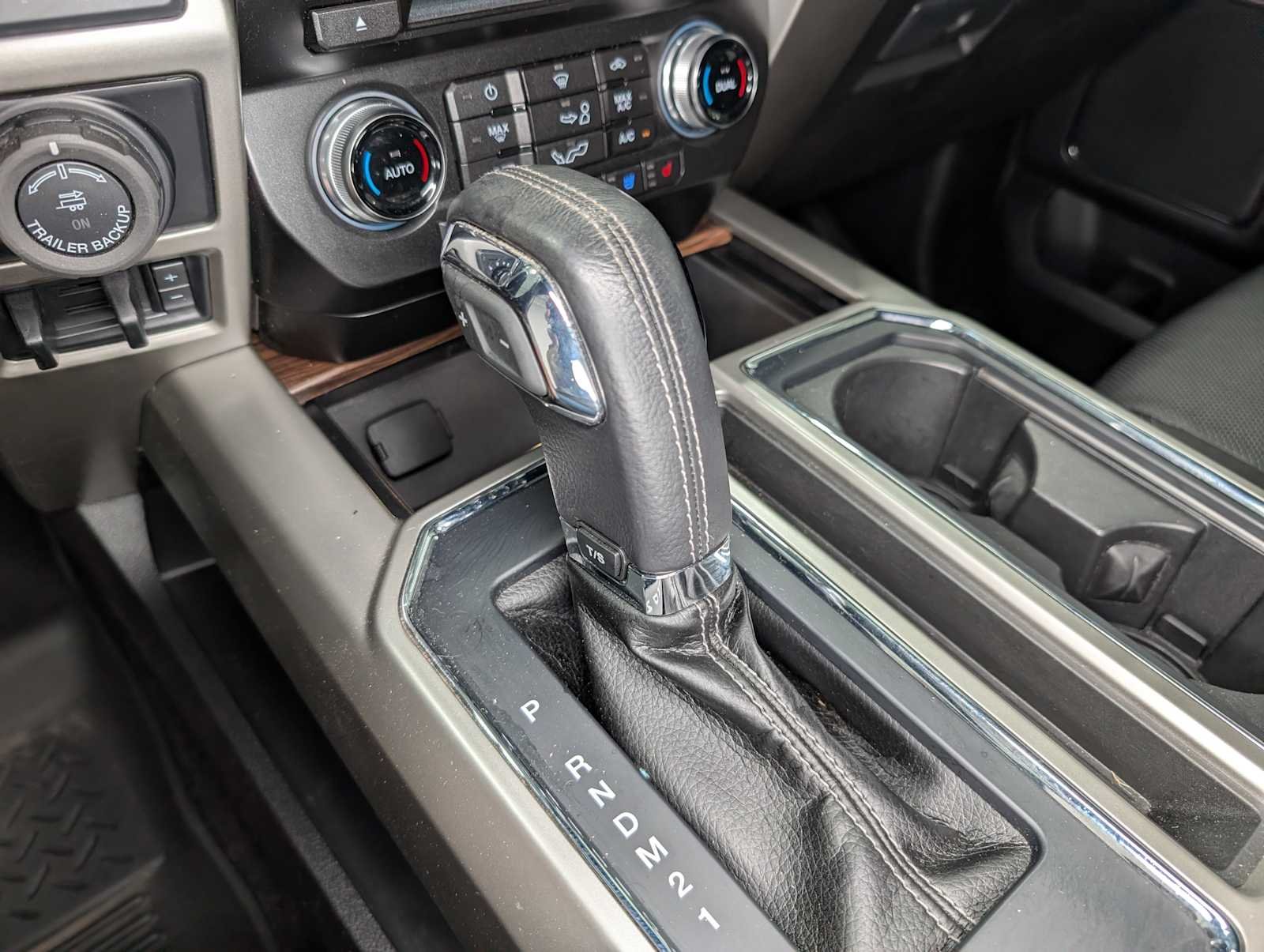 Used 2016 Caribou Metallic Ford Lariat image 29