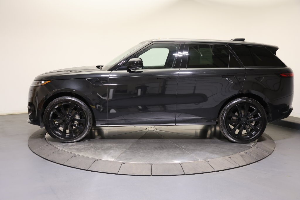 Certified Used 2026 Santorini Black Metallic Land Rover Dynamic SE image 2