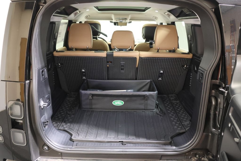 New 2026 Santorini Black Land Rover S image 48