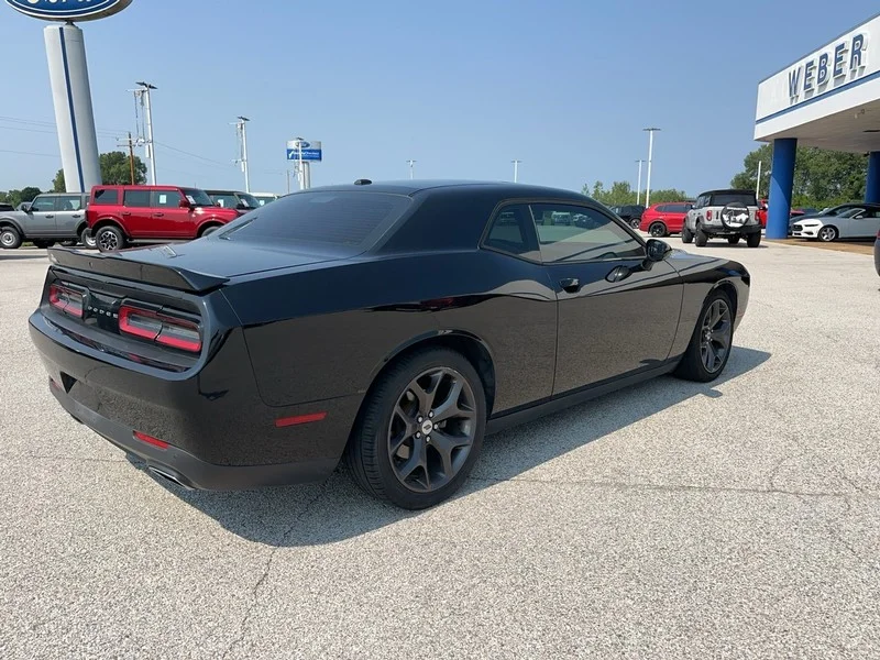 Used 2017 Pitch Black Dodge 2dr Cpe SXT Plus image 7
