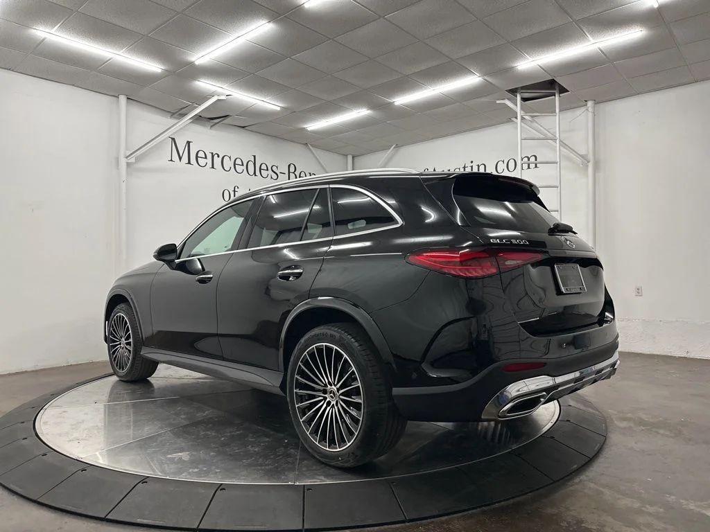 New 2026 Black Mercedes-Benz GLC 300 image 5