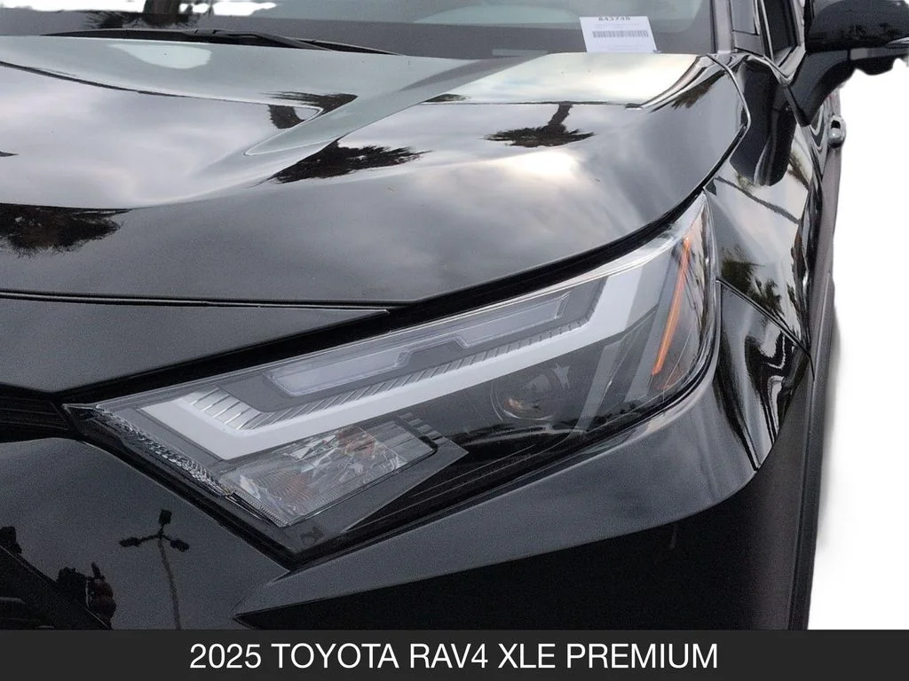 Used 2025 Black Toyota XLE Premium image 10