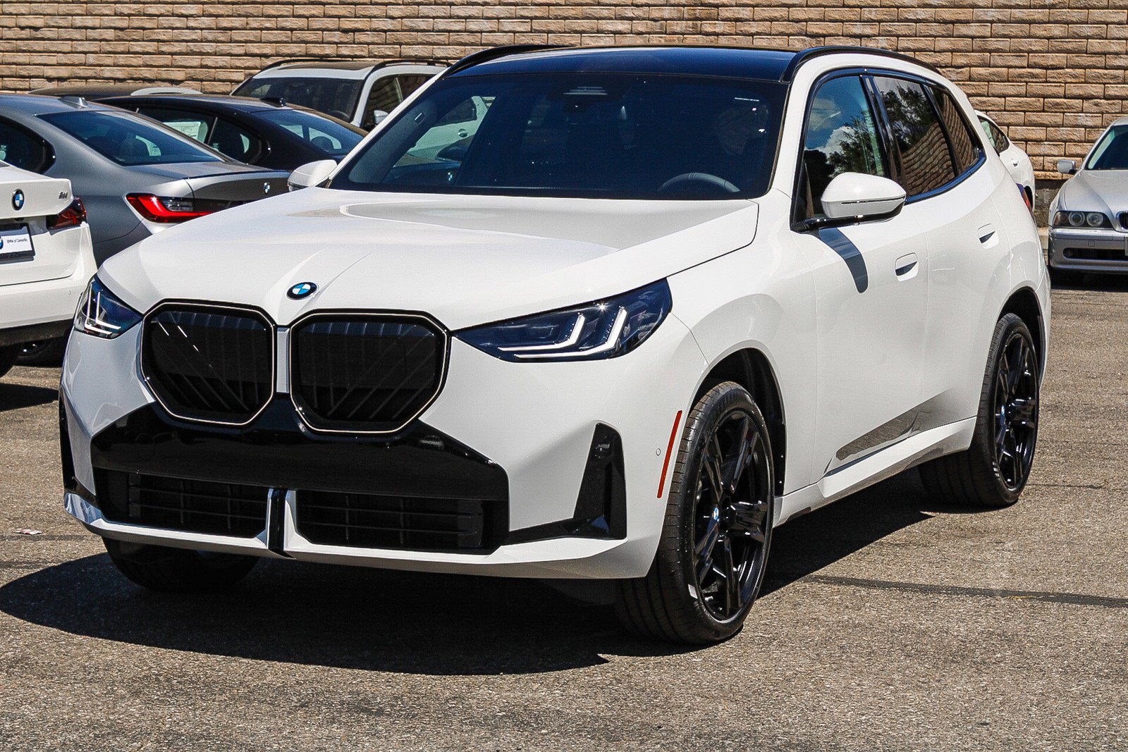 New 2026 Alpine White BMW 30 xDrive image 3
