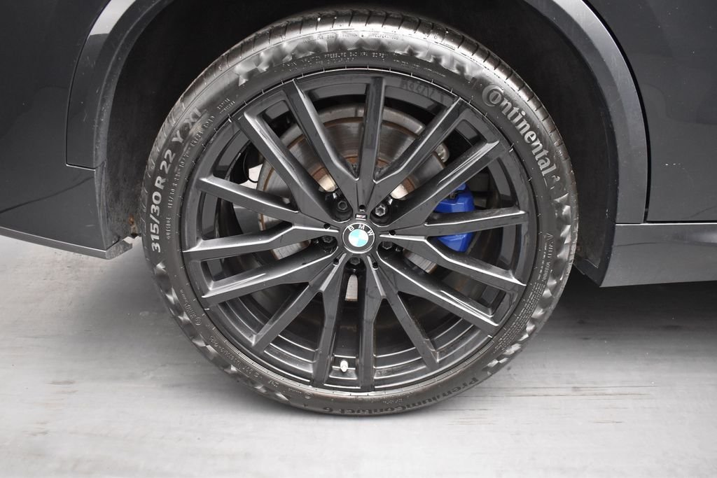 Used 2021 Black BMW M50i image 16