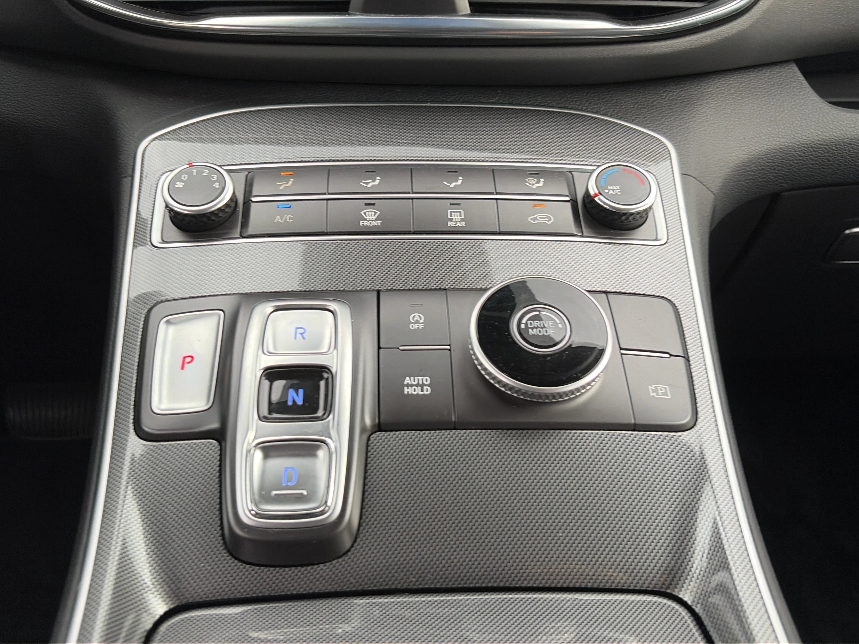 Used 2023 Shimmering Silver Hyundai SE image 16