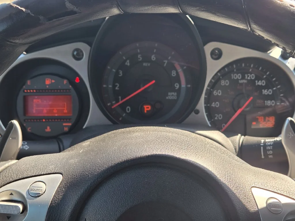 Used 2014 Gray Nissan Base image 14
