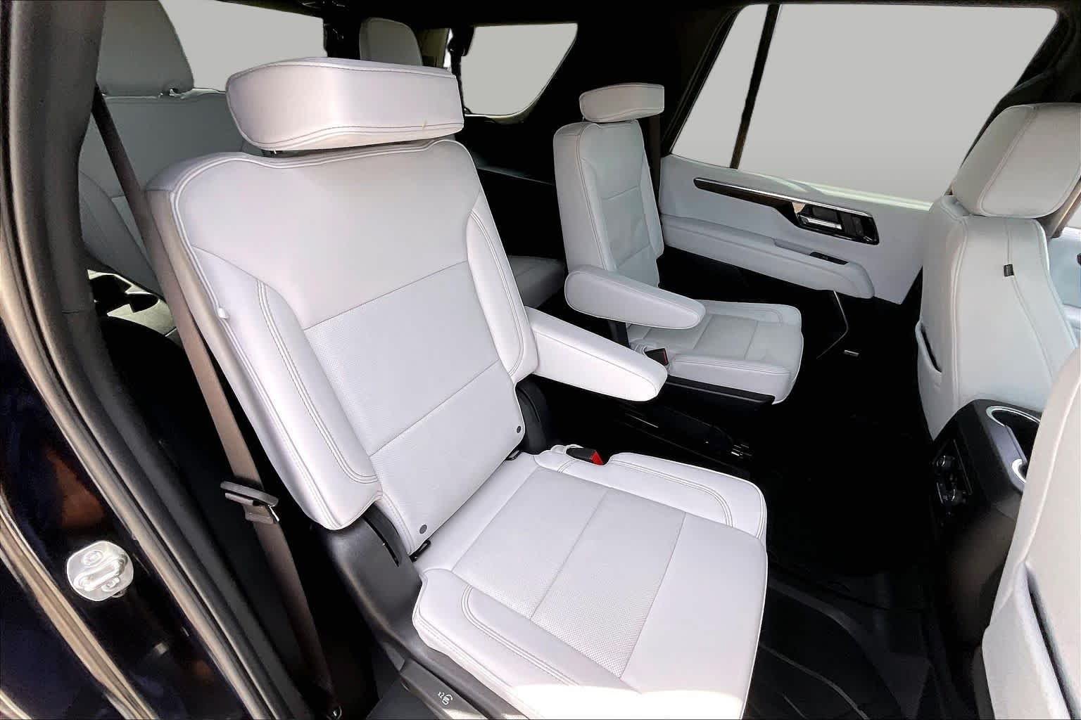 2025 Chevrolet Tahoe Premier - Photo 19