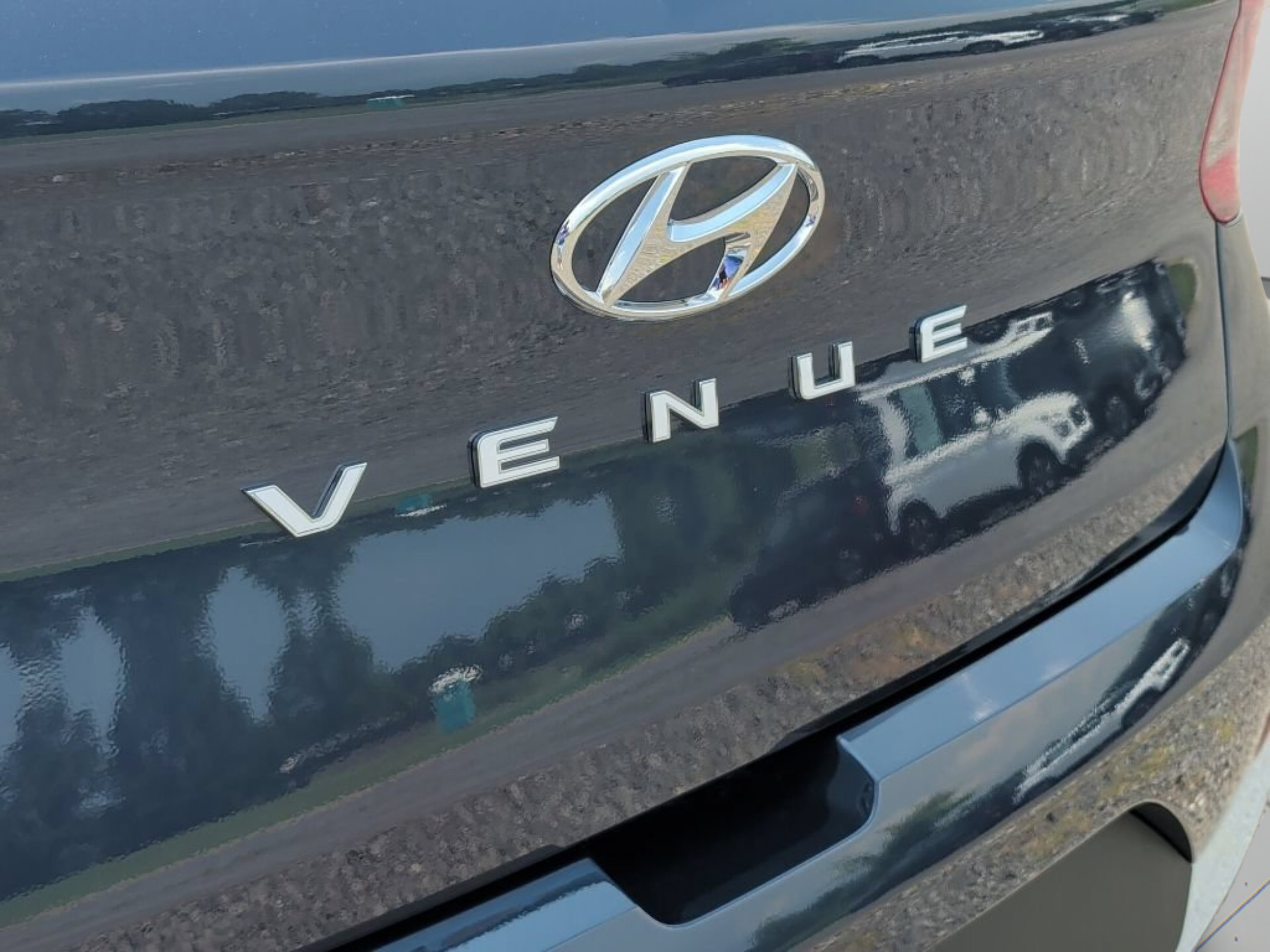 New 2026 Denim w/White Roof Hyundai SEL image 15