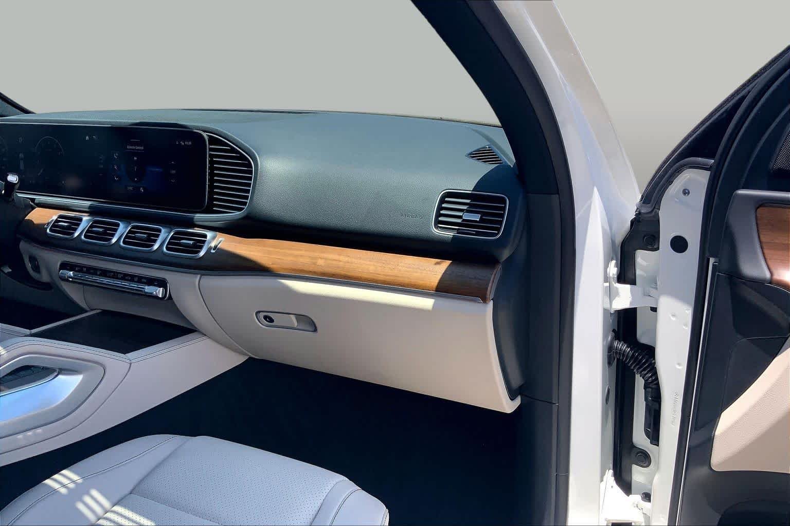 Used 2024 Polar White Mercedes-Benz GLE 350 image 18