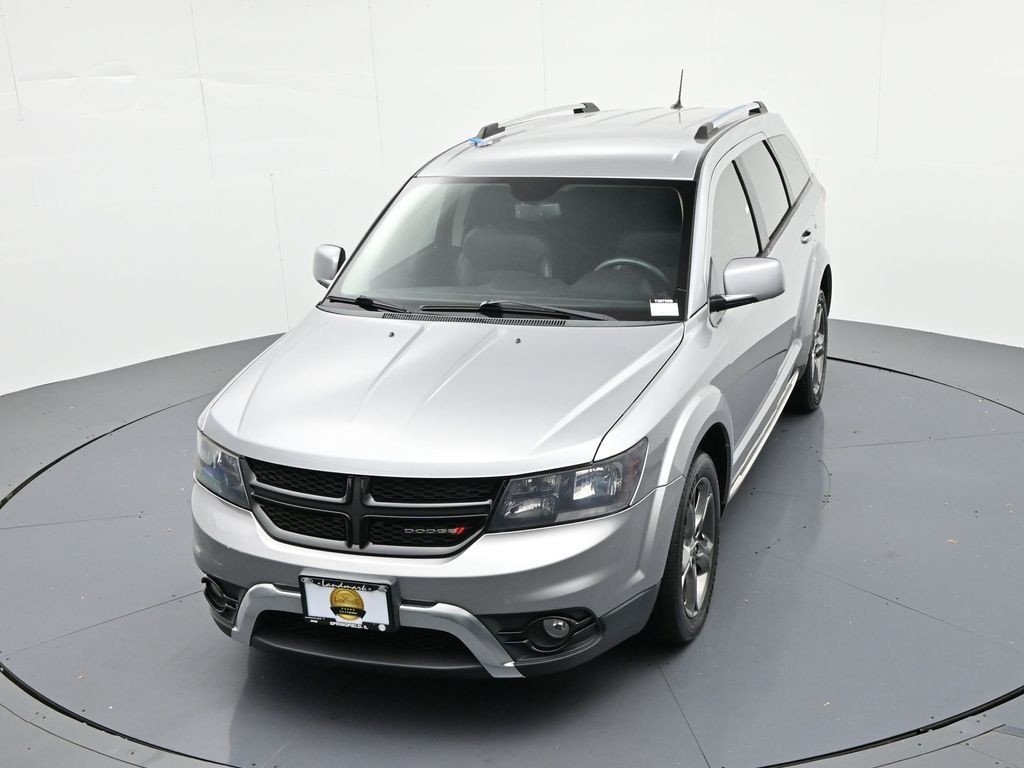 Used 2017 Billet Clearcoat Dodge Crossroad image 17