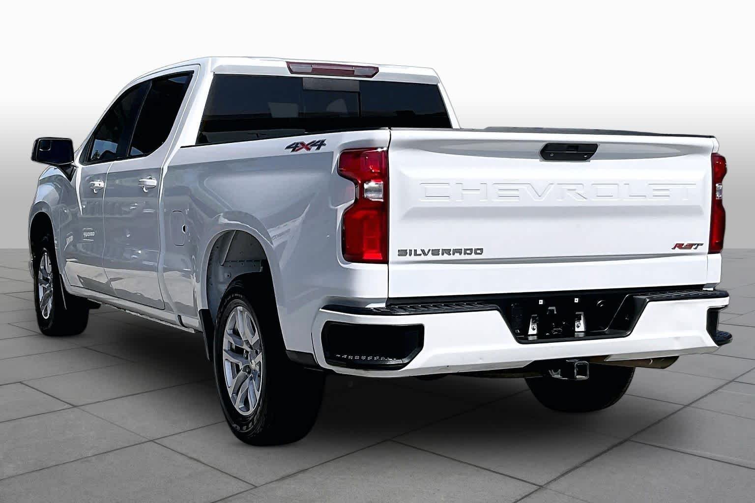 Used 2021 Summit White Chevrolet RST image 12