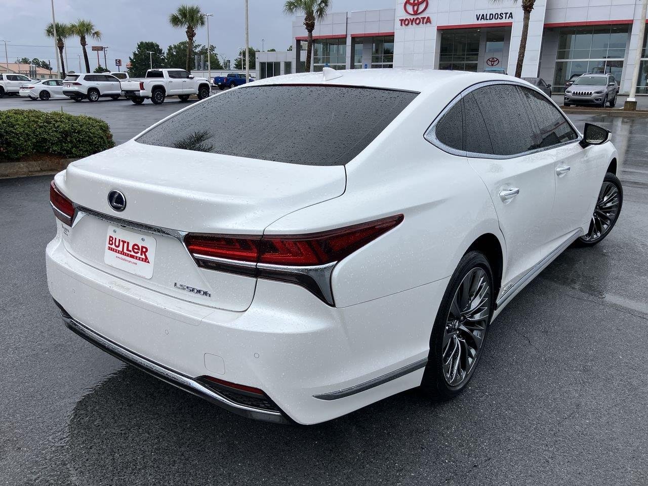 Used 2018 White (Eminent White Pearl) Lexus 500h image 5