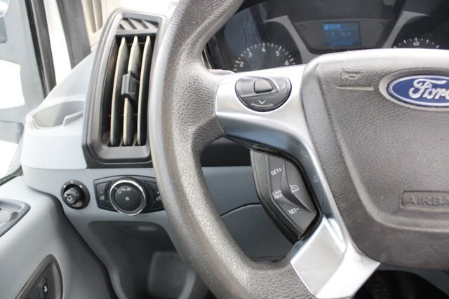 Used 2018 Oxford White Ford Base image 12