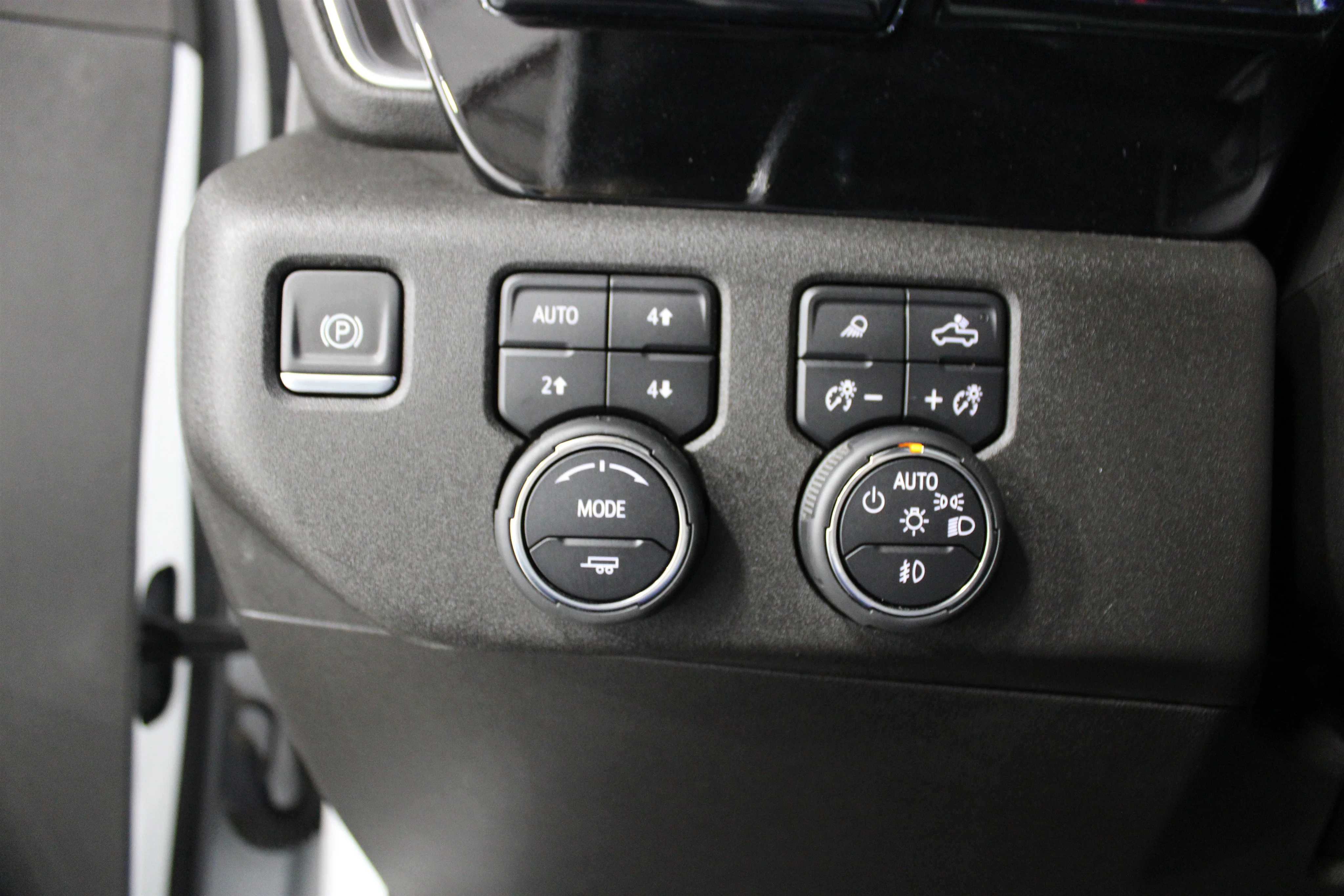 2024 Chevrolet Silverado 2500HD LTZ - Photo 8