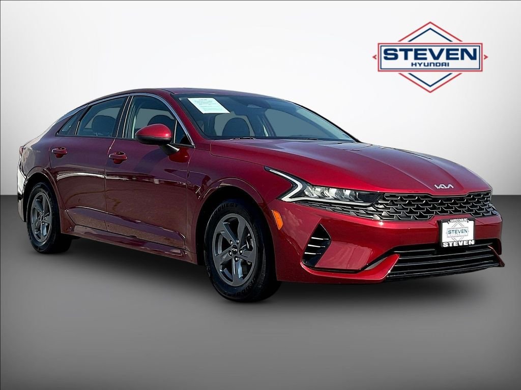 Used 2023 Red Kia LXS image 1