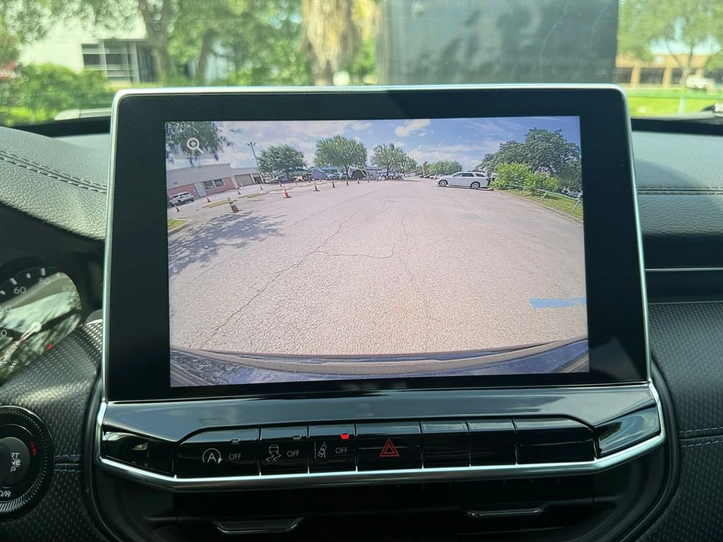 New 2026 Black Jeep Latitude image 25