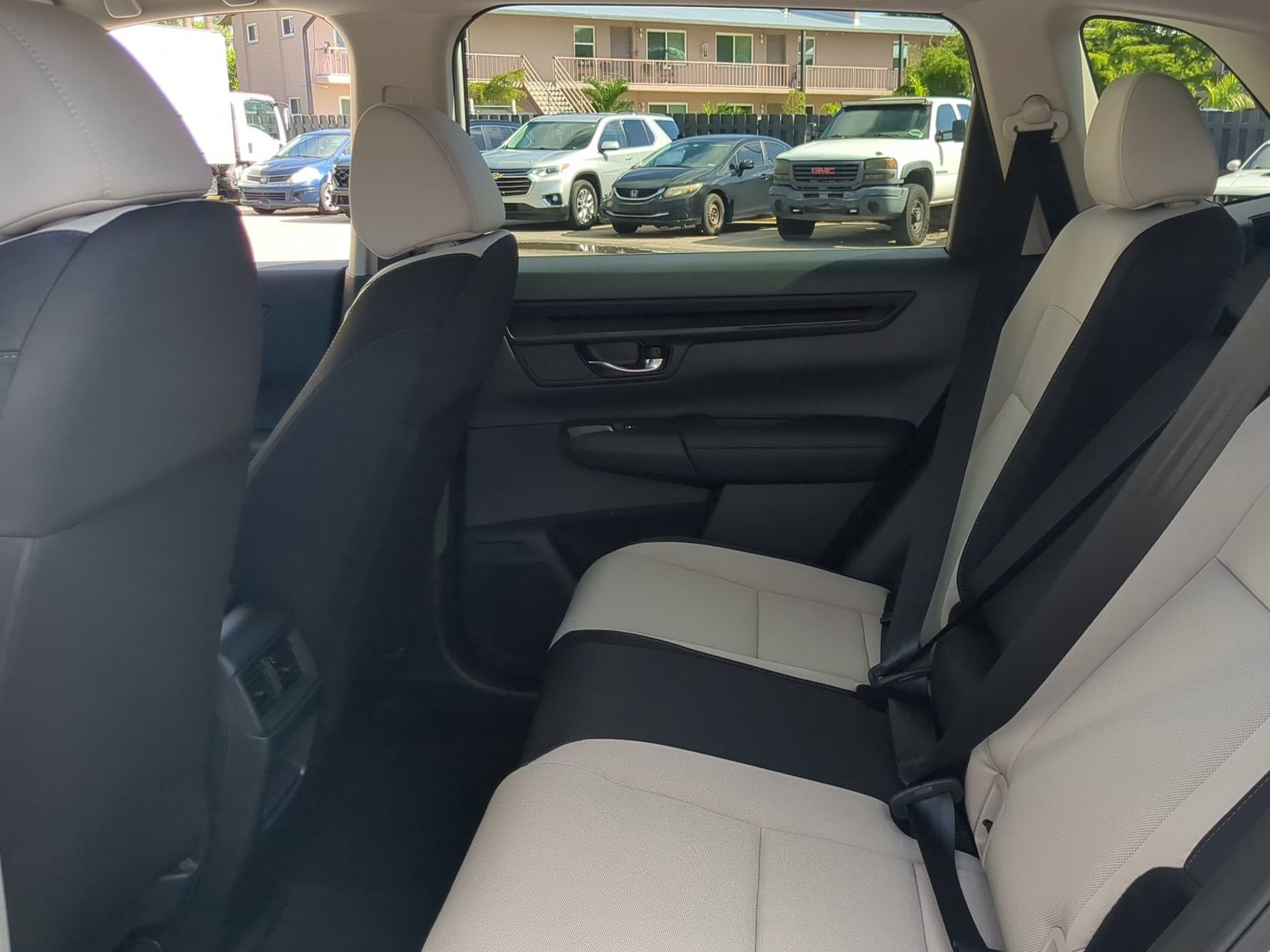 New 2026 Platinum White Pearl Honda LX image 18
