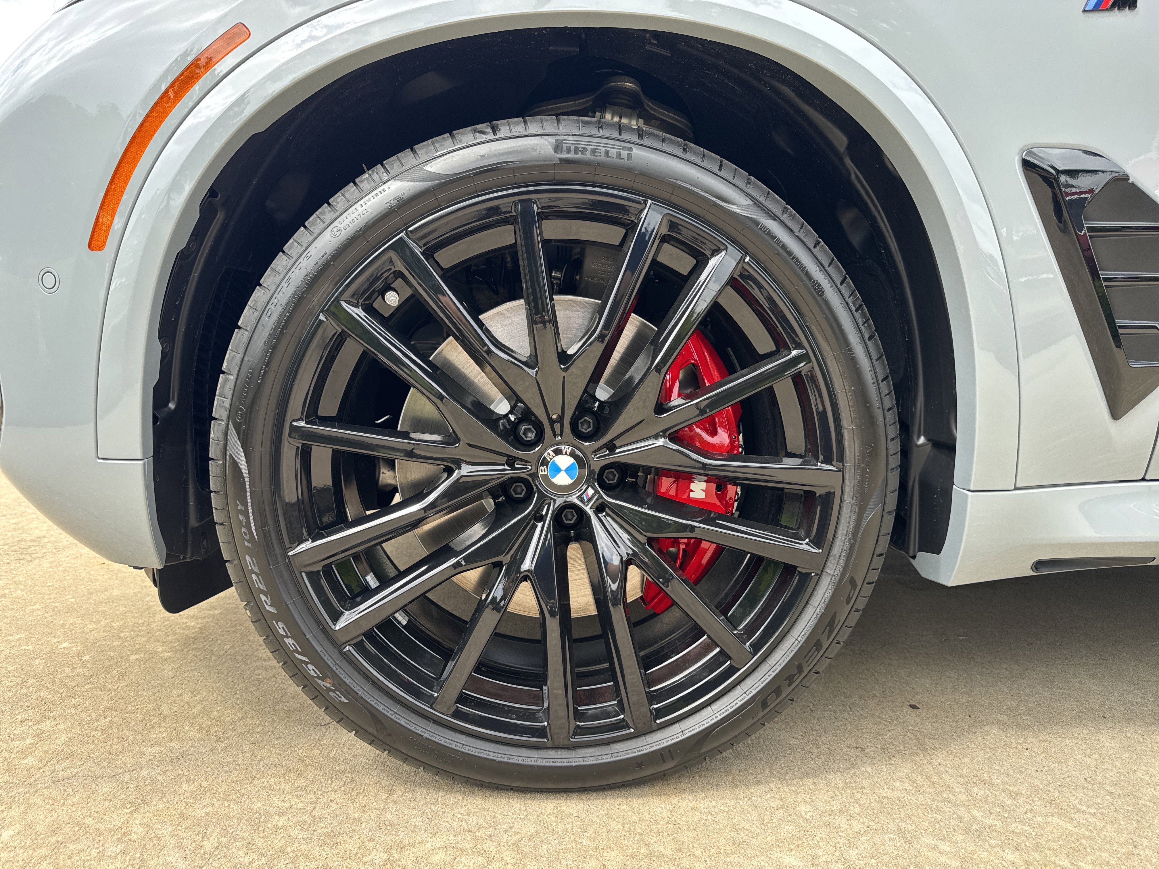 New 2026 BROOKLYN GREY BMW M60i image 27
