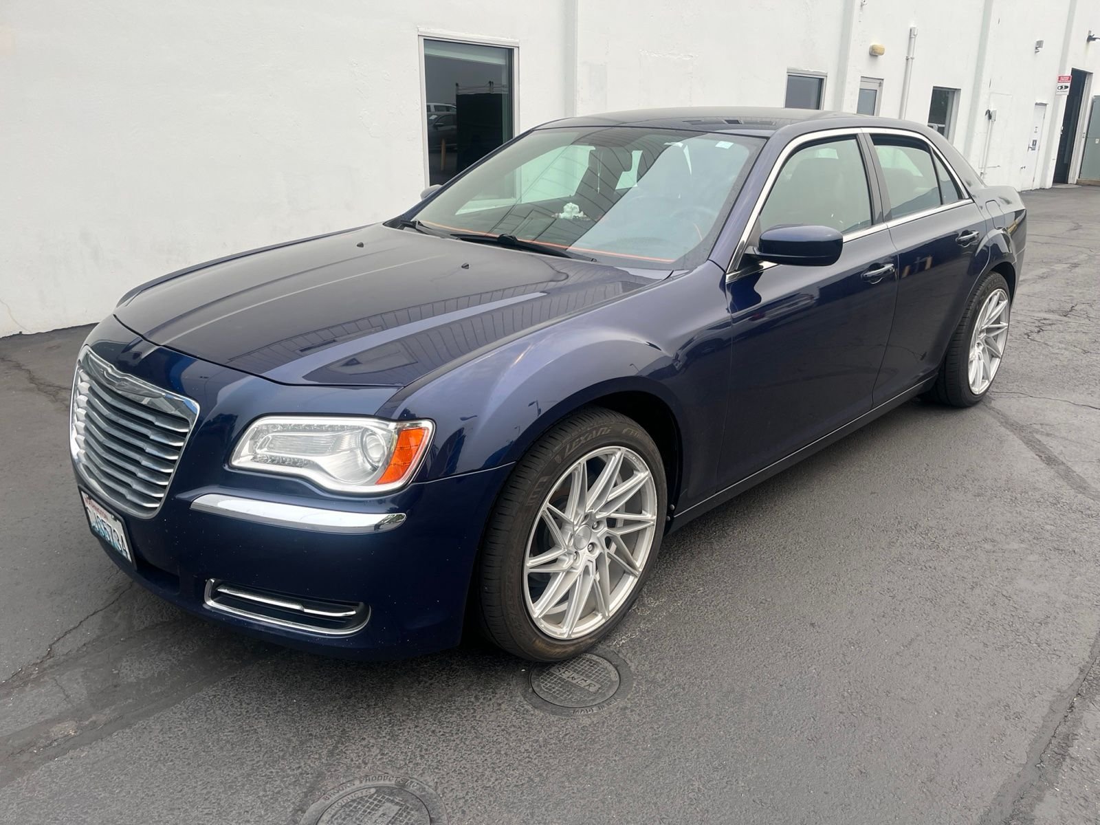Used 2013 Jazz Blue Pearlcoat Chrysler Base image 2