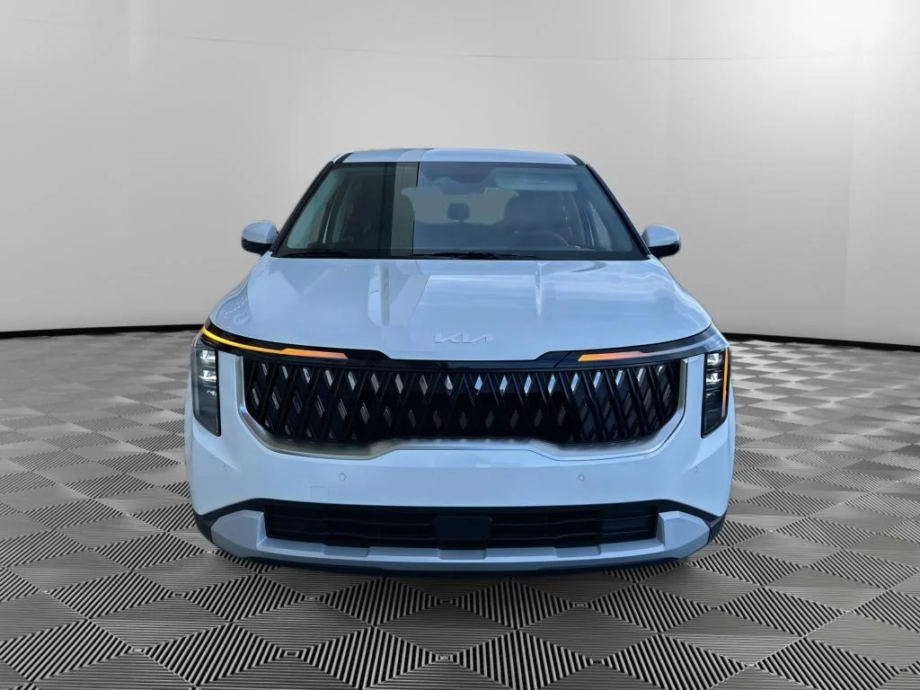 New 2026 Snow White Kia LXS image 2