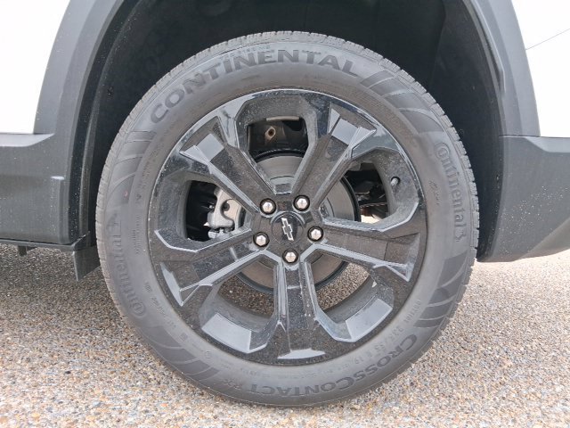 2027 Chevrolet Equinox LT - Photo 24