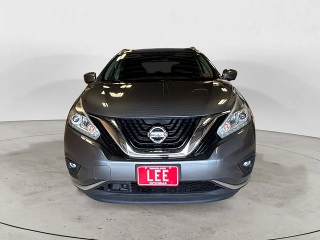 Used 2017 Gun Metallic Nissan Platinum image 9