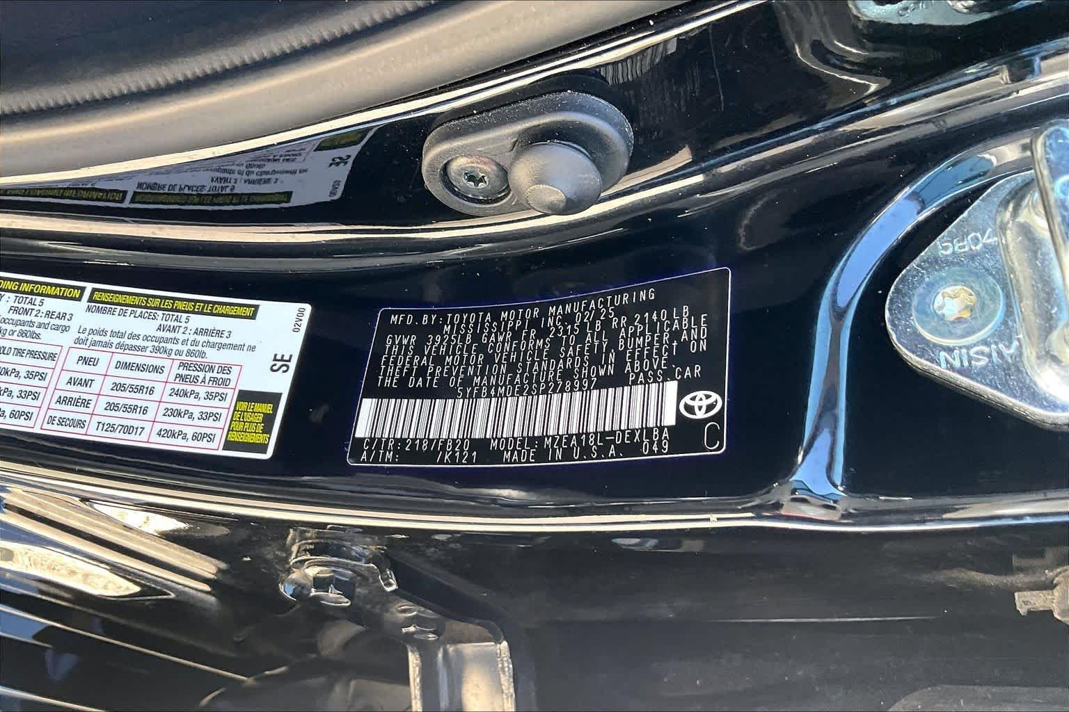 Used 2025 Midnight Black Metallic Toyota LE image 30
