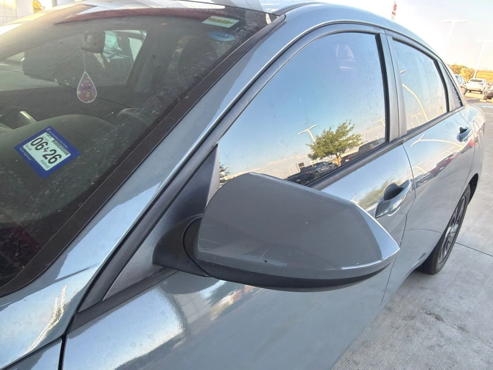 Used 2023 Gray Hyundai SEL image 4