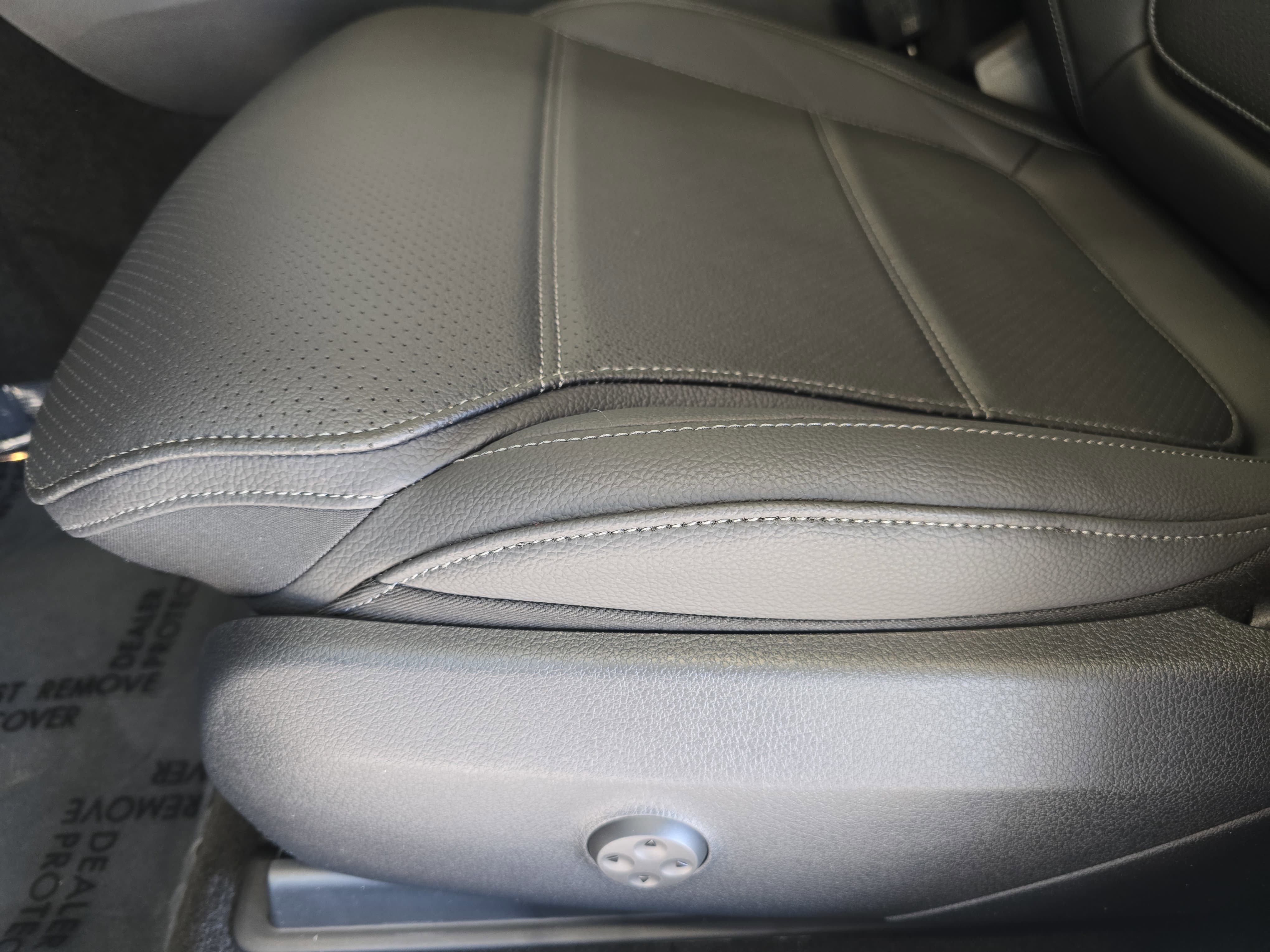 New 2026 Graphite Grey Metallic Mercedes-Benz GLC300 image 29