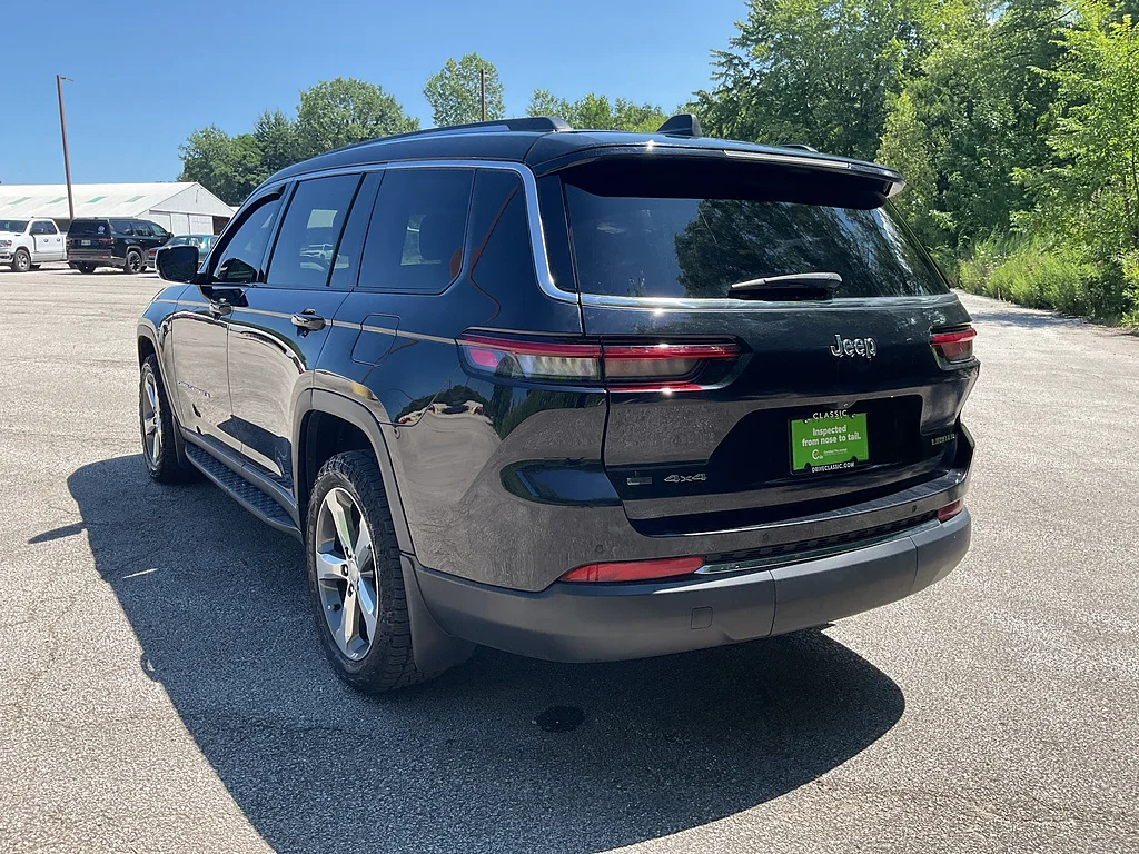 Used 2021 Diamond Black Crystal Pearl Coat Jeep Limited image 7