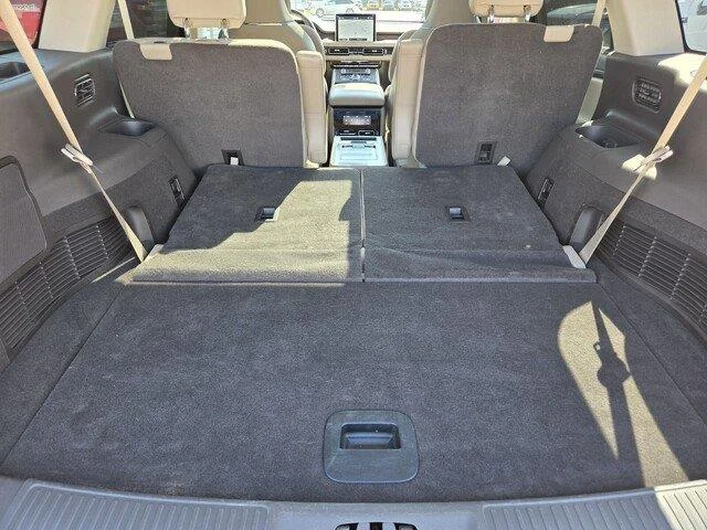 Used 2023 Flight Blue Metallic Clearcoat Lincoln Reserve image 31