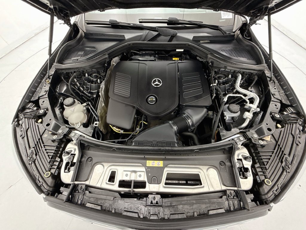 Certified Used 2026 Grey Mercedes-Benz GLC 300 image 28