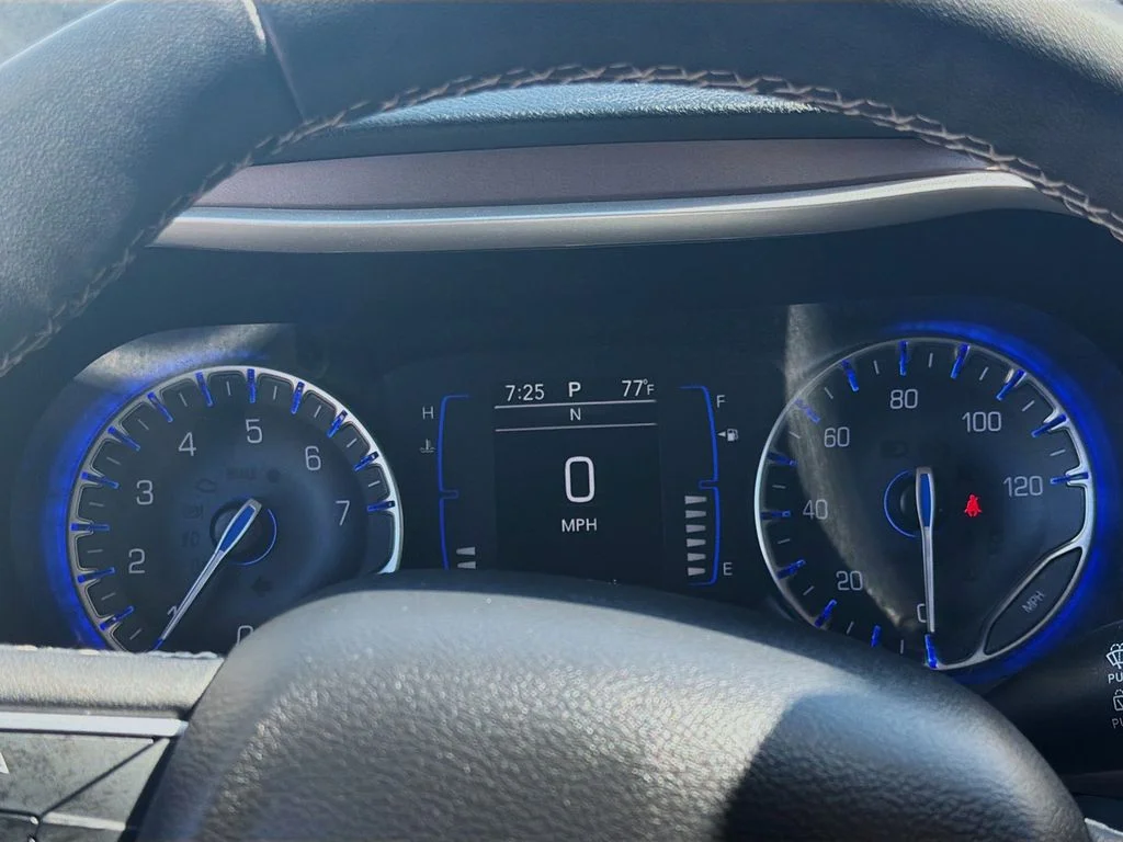 Used 2023 White Chrysler LX image 11